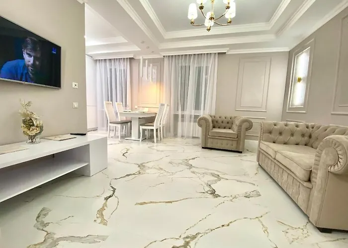 Apartpoltava New Palace 2023 Вишукані Апартаменти На Соборності Центр Готельні Чеки