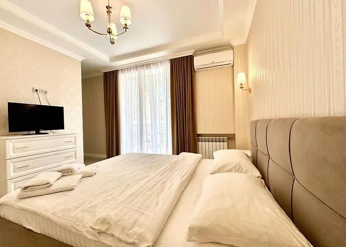 Apartpoltava New Palace 2023 Вишукані Апартаменти На Соборності Центр Готельні Чеки