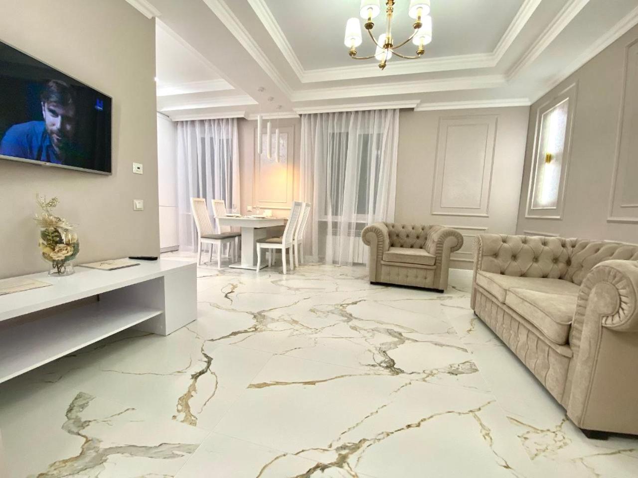 Apartment Apartpoltava New Palace: Elegant