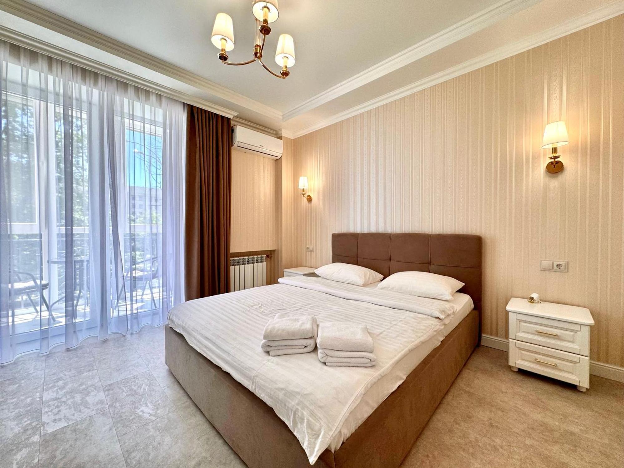 Apartpoltava New Palace: Elegant Apartment